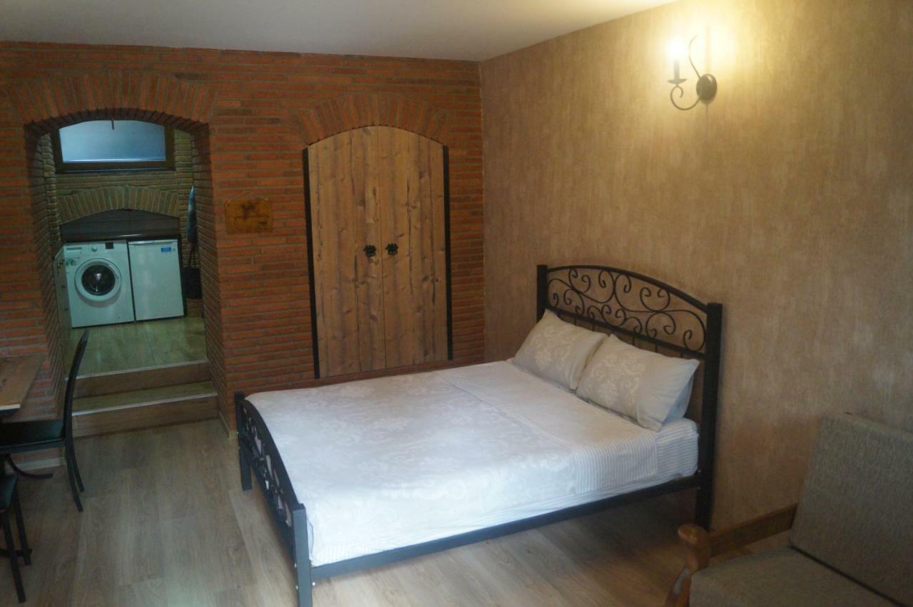 26 Nino Chkheidze Street